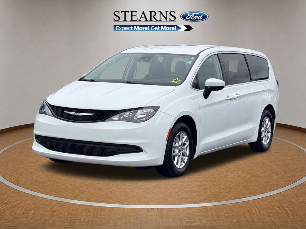 Used 2023 Chrysler Voyager LX FWD image 2