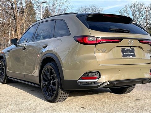 Certified 2025 MAZDA CX-70 3.3 Turbo w/ Premium Plus Pkg image 11