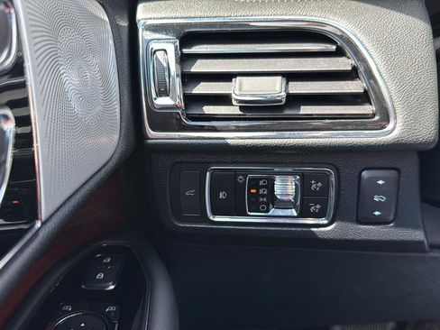 Used 2023 Lincoln Navigator Reserve AWD/4WD image 24