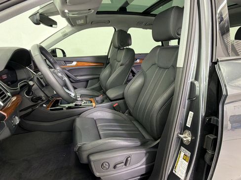 Used 2023 Audi Q5 2.0T Premium Plus w/ Premium Plus Package AWD/4WD image 5