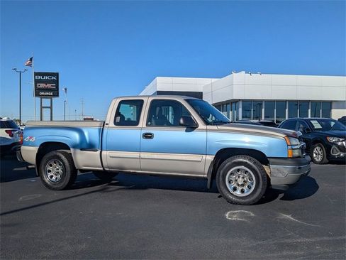 Used 2005 Chevrolet Silverado 1500 LS w/ Light Duty Power Package image 2