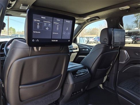Used 2021 Cadillac Escalade Sport Platinum image 18