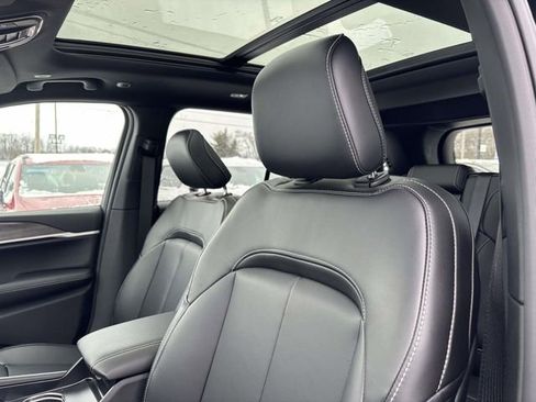 New 2026 Jeep Grand Cherokee Limited AWD/4WD image 15