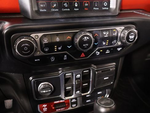 Used 2022 Jeep Wrangler Unlimited Rubicon w/ LED Lighting Group image 8