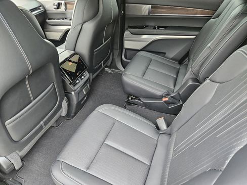 New 2026 Cadillac Vistiq Sport AWD/4WD image 19