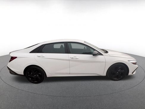 Used 2026 Hyundai Elantra Sport FWD image 15
