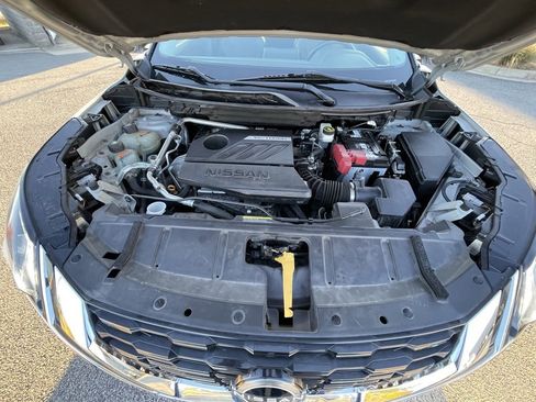 Used 2023 Nissan Rogue SV image 32