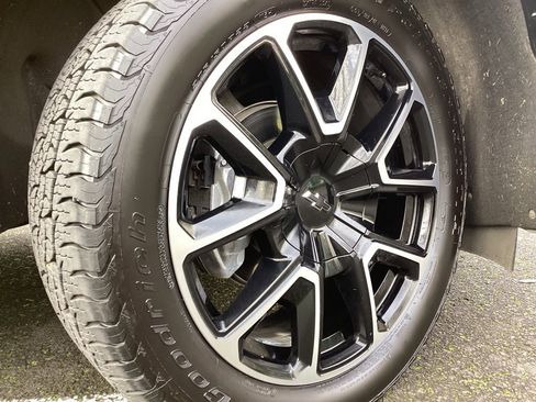 Used 2023 Chevrolet Tahoe RST image 15