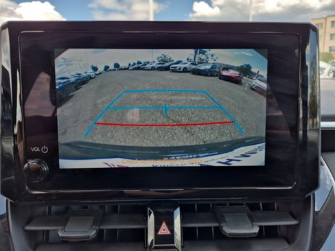 Used 2025 Toyota Corolla LE FWD image 30