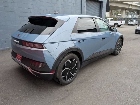 Used 2024 Hyundai Ioniq 5 SE image 3