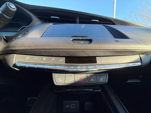 Used 2020 Cadillac XT4 Premium Luxury image 22