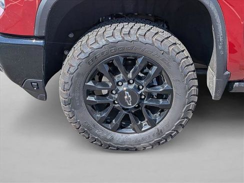 Used 2025 Chevrolet Silverado 2500 LTZ w/ LTZ Plus Package AWD/4WD image 14