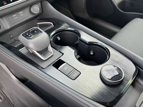 Used 2024 Nissan Rogue Platinum w/ Platinum Premium Package image 21