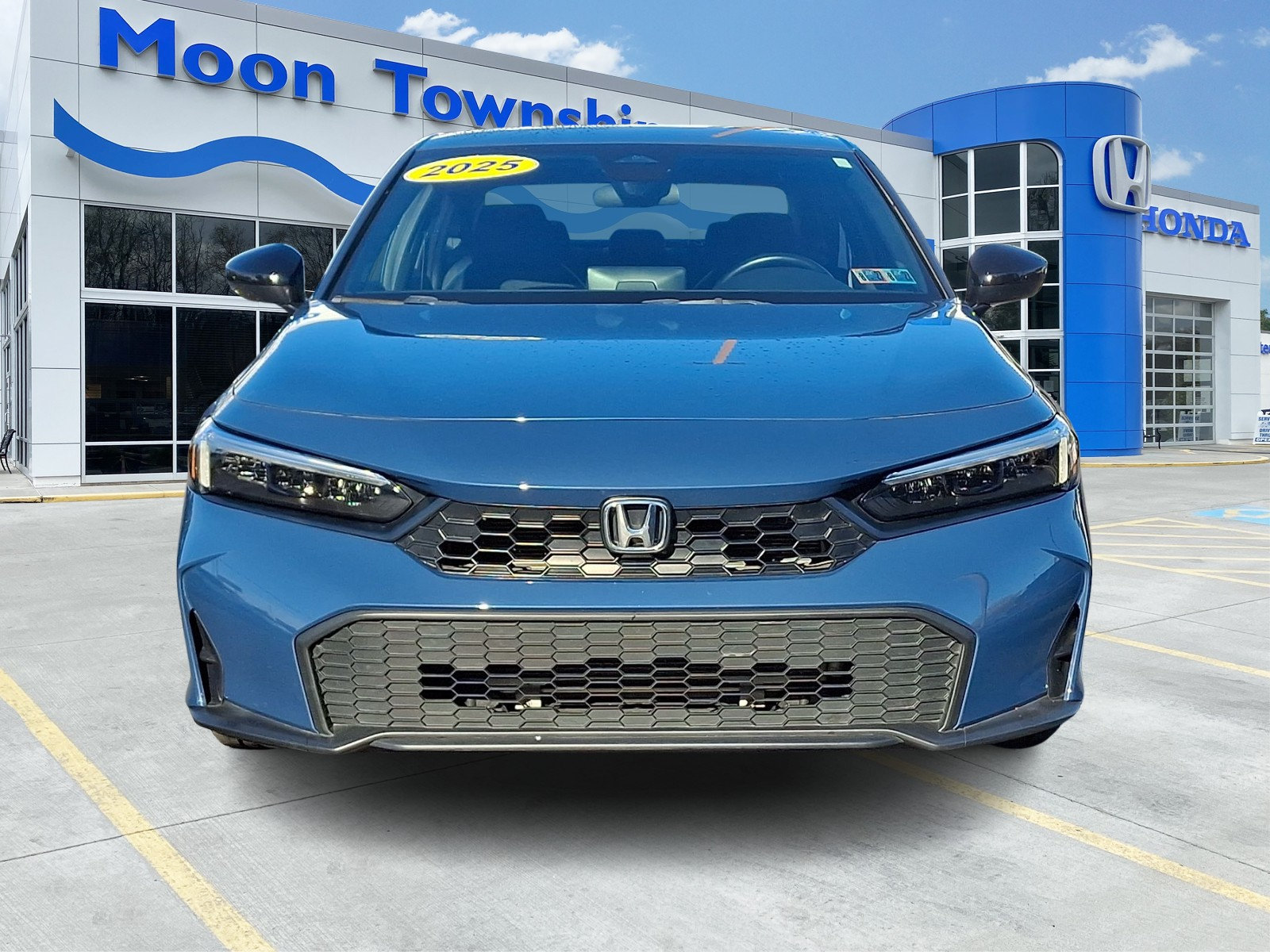 Used 2025 Honda Civic Sport image 2