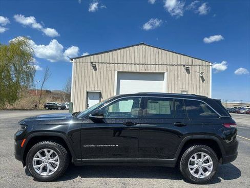 Certified 2022 Jeep Grand Cherokee Limited AWD/4WD image 10