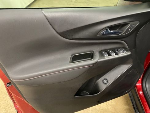 Used 2022 Chevrolet Equinox RS AWD/4WD image 10