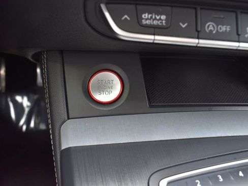 Used 2018 Audi SQ5 Prestige w/ Prestige Package image 15