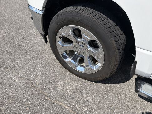 Used 2023 RAM 1500 Big Horn AWD/4WD image 12