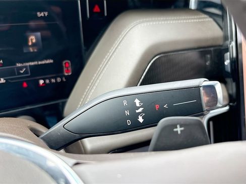 Used 2025 GMC Yukon Elevation AWD/4WD image 17