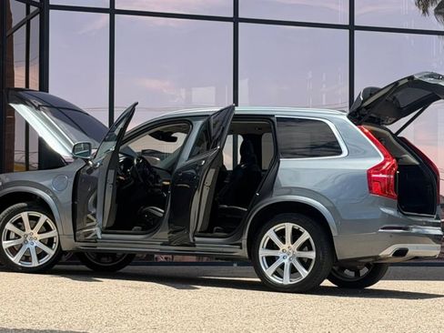 Used 2017 Volvo XC90 T8 Inscription w/ Luxury Package AWD/4WD image 28