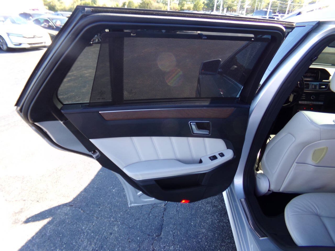Used 2016 Mercedes-Benz E 350 4MATIC Wagon image 20