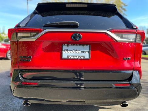 Used 2022 Toyota RAV4 XSE w/ Weather Package image 5