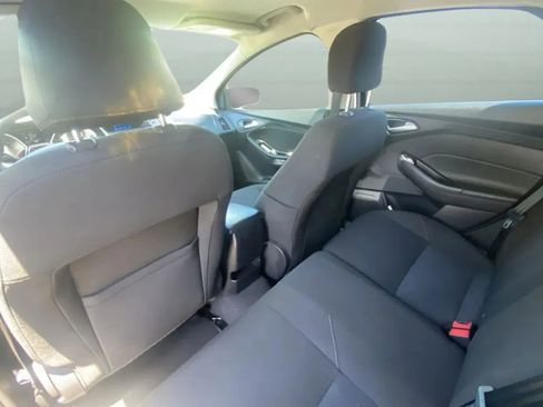 Used 2015 Ford Focus SE FWD image 31
