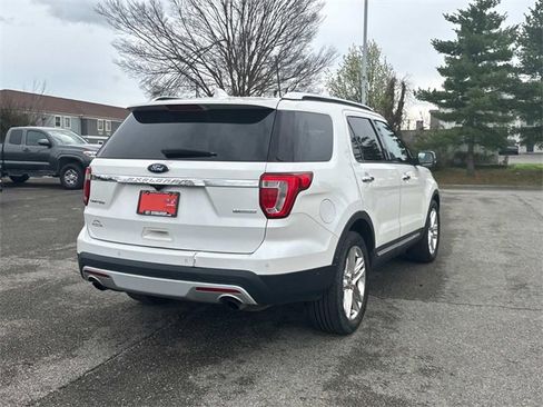 Used 2016 Ford Explorer Limited w/ Equipment Group 301A image 5