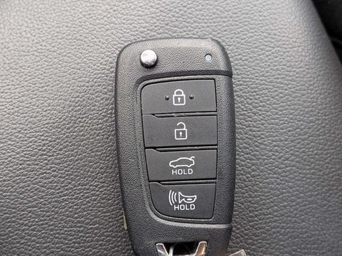 Certified 2026 Hyundai Elantra SE FWD image 27