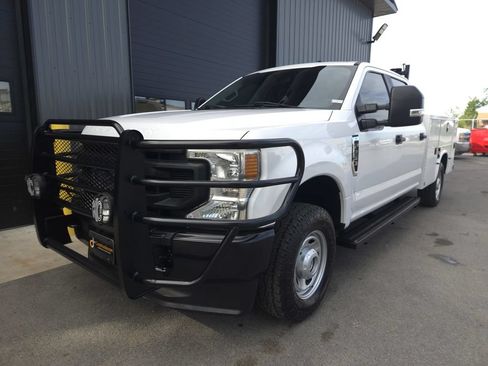 Used 2020 Ford F250 XL w/ Power Equipment Group AWD/4WD image 2