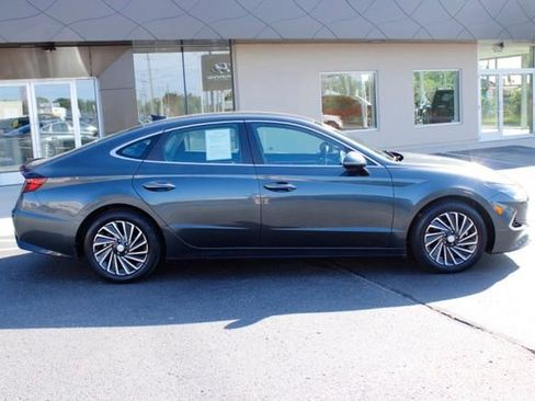 Used 2023 Hyundai Sonata SEL FWD image 2