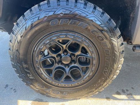 Used 2019 Chevrolet Colorado ZR2 w/ Colorado ZR2 Bison Edition image 21