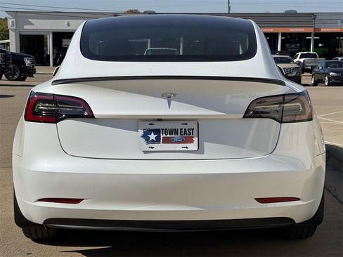 Used 2023 Tesla Model 3 Standard Range image 6