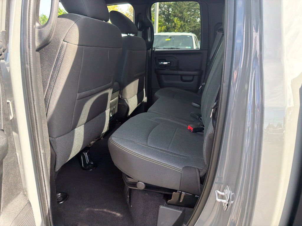 Used 2022 RAM 1500 Warlock w/ Ceramic Gray Warlock Package AWD/4WD image 14