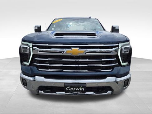 Used 2024 Chevrolet Silverado 2500 LTZ w/ LTZ Plus Package AWD/4WD image 4