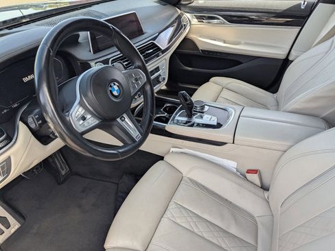 Used 2021 BMW 740i 740i w/ M Sport Package image 22