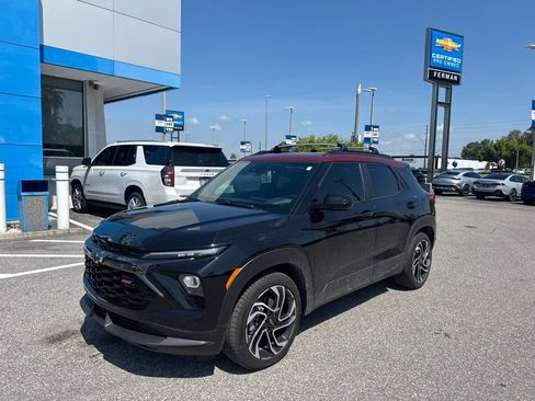 Used 2025 Chevrolet TrailBlazer RS w/ Convenience Package FWD image 1