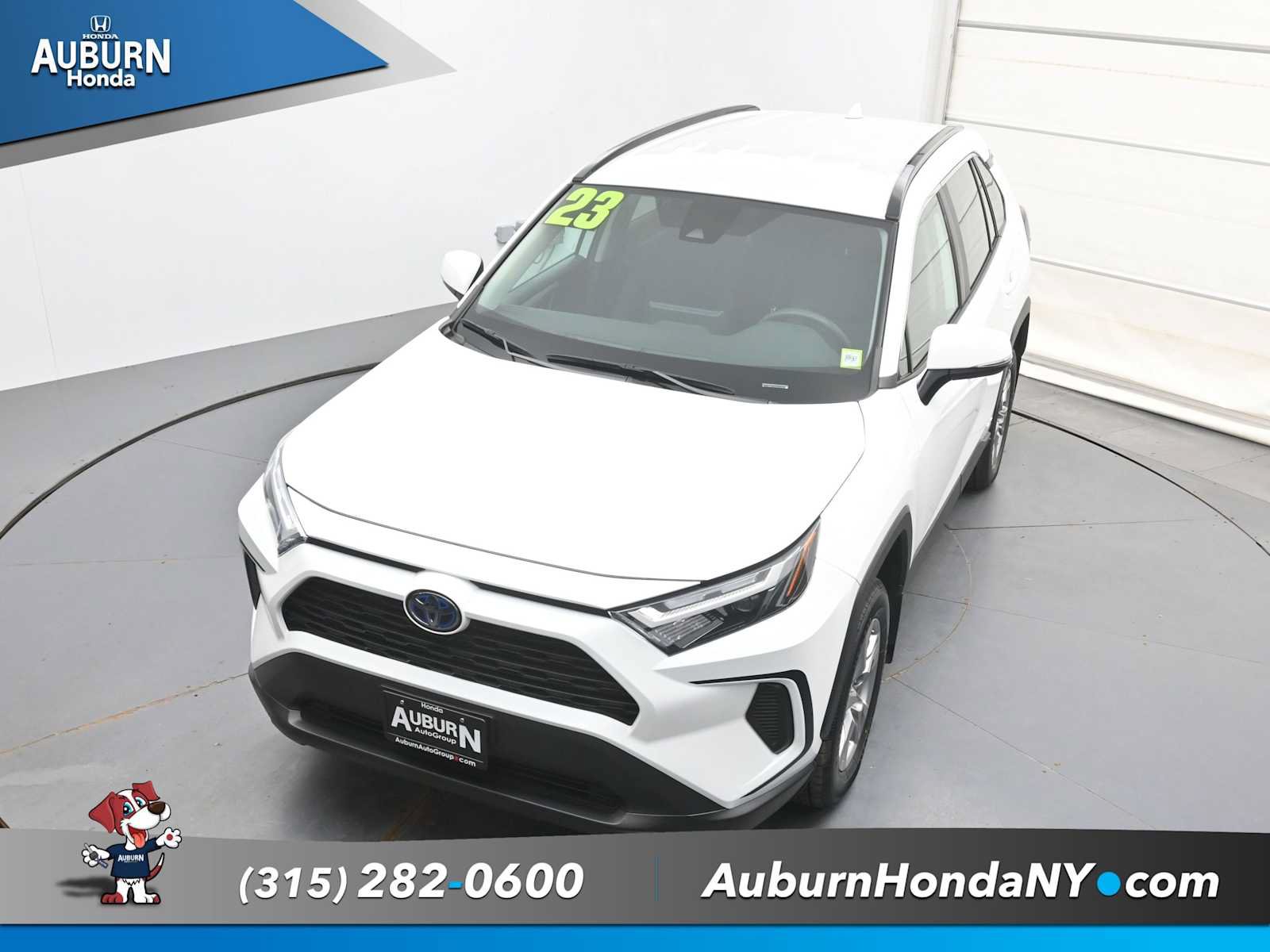 Used 2023 Toyota RAV4 LE AWD/4WD image 29