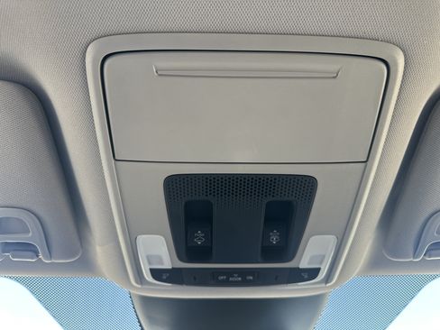 Used 2024 Honda Pilot Touring image 34