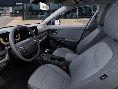 New 2025 Kia K4 image 17
