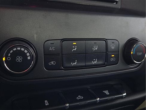 Used 2016 Chevrolet Silverado 3500 W/T image 13