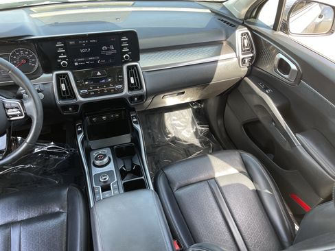 Used 2021 Kia Sorento EX FWD image 15