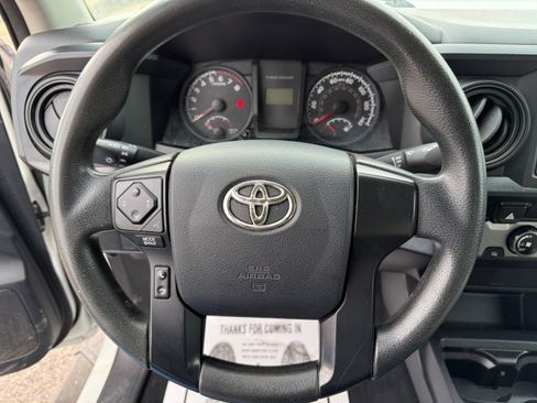 Used 2017 Toyota Tacoma SR image 14