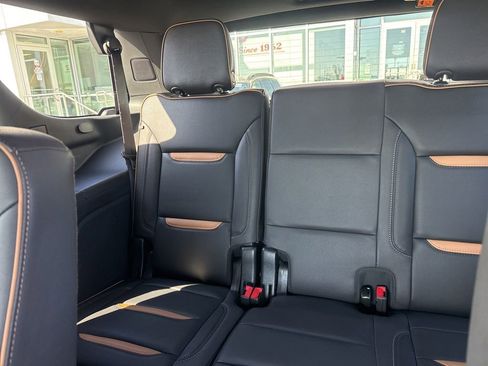Used 2023 GMC Yukon AT4 w/ LPO, Floor Liner Package AWD/4WD image 21