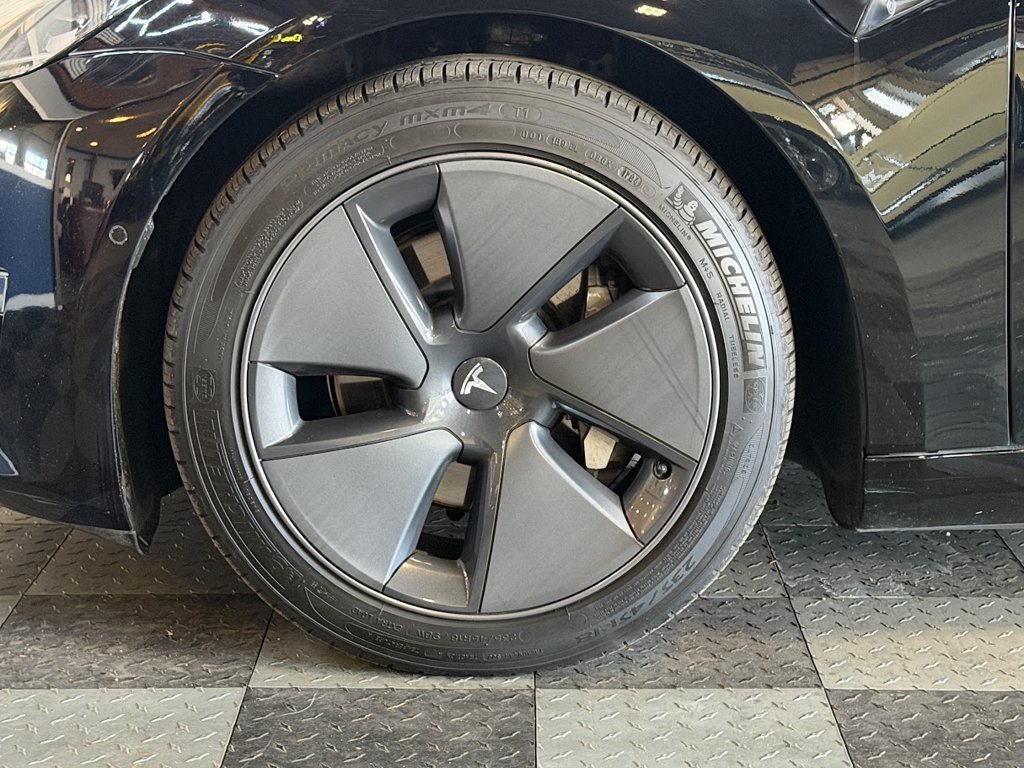 Used 2021 Tesla Model 3 Long Range AWD/4WD image 23