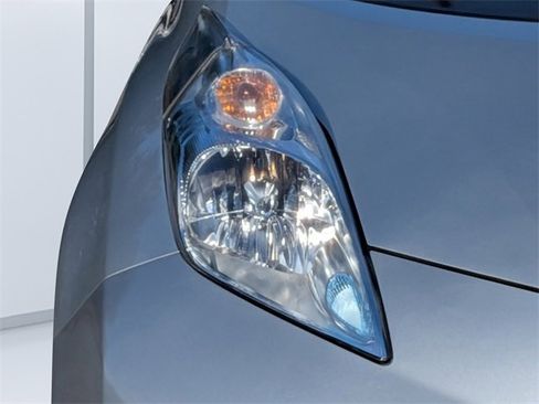 Used 2017 Nissan Leaf SV image 9