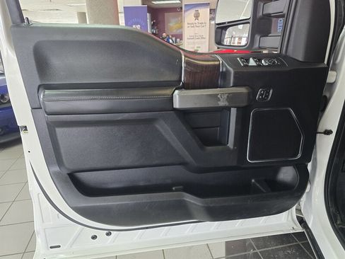 Used 2017 Ford F150 Platinum w/ Technology Package image 6