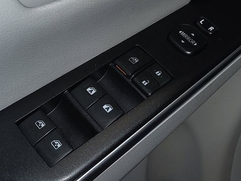 Used 2015 Toyota Camry SE image 27