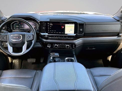 Used 2024 GMC Sierra 1500 SLT w/ SLT Premium Package AWD/4WD image 17