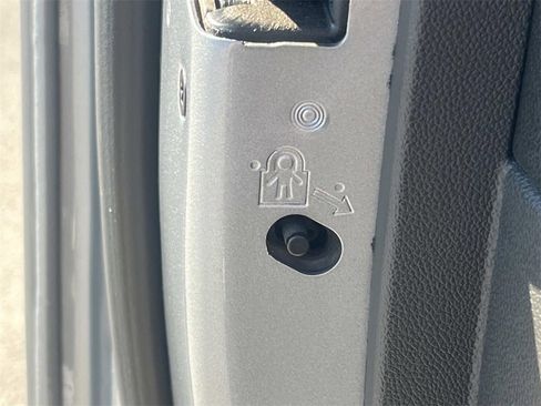 Used 2023 GMC Sierra 1500 Elevation image 13